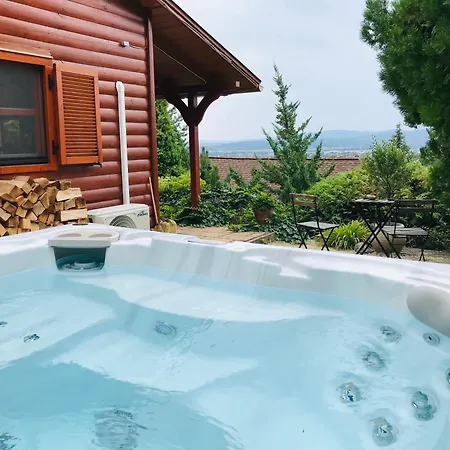 Hilltop Hideout Szentendre
