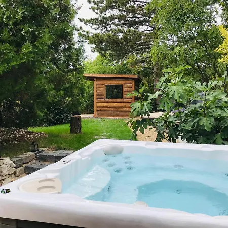 Apartman Hilltop Hideout *