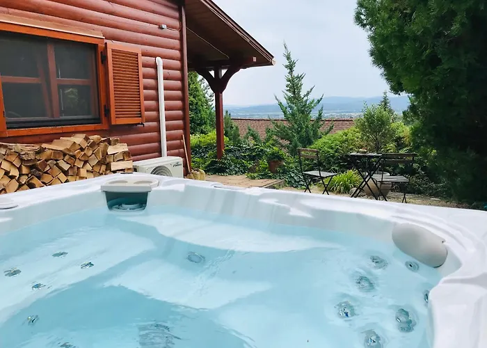 Hilltop Hideout Szentendre